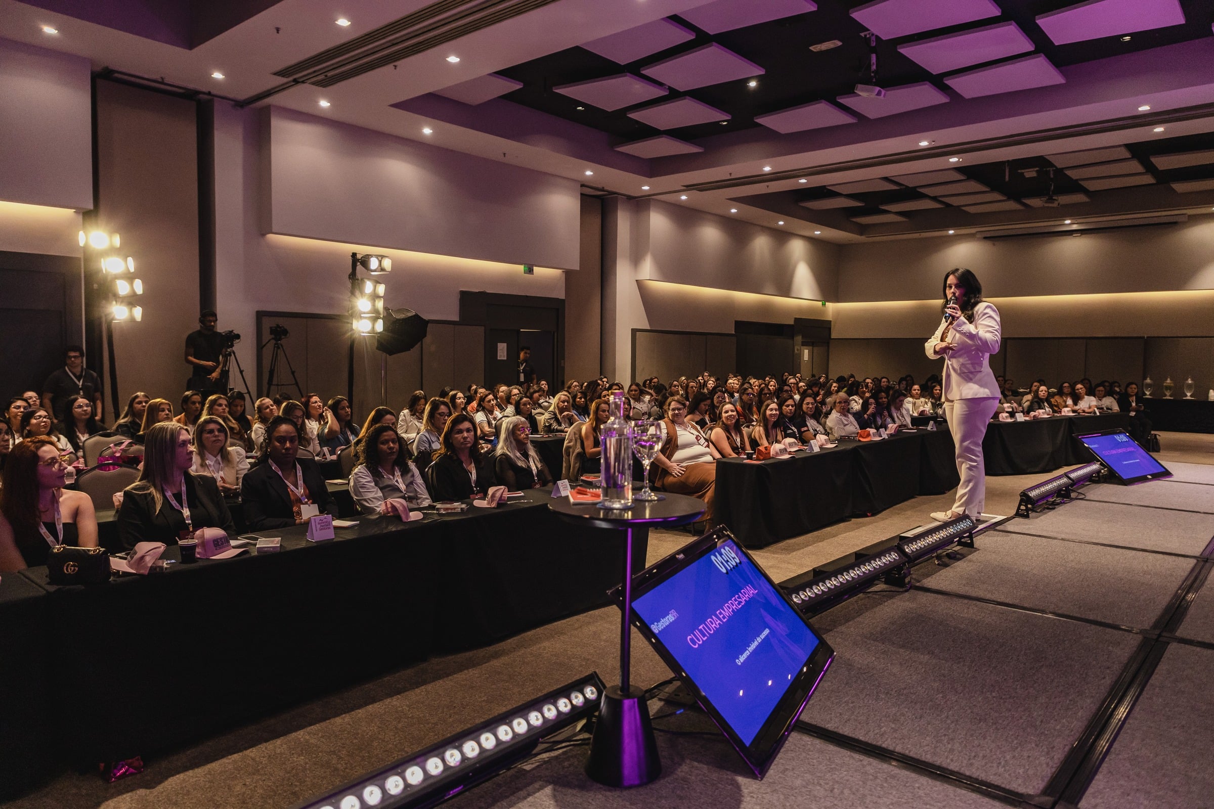 Galeria Summit Rental 2025