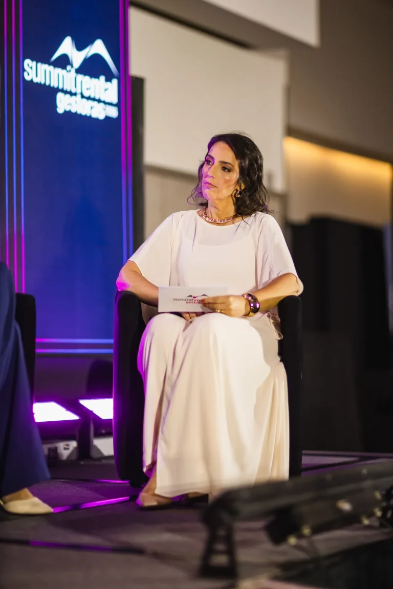 Mediadora painel no Summit Rental Gestoras 2026, Pullman Guarulhos